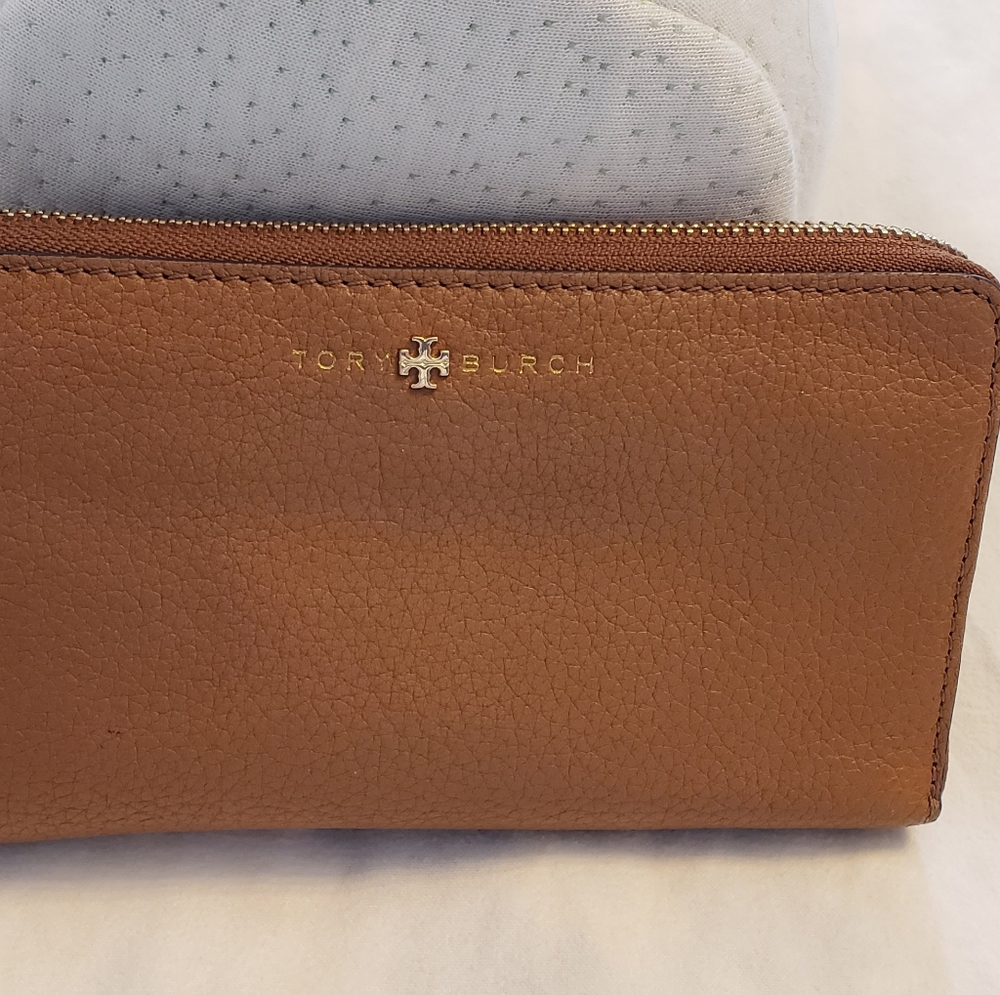 Tory Burch Pebbled Leather Logo Wallet